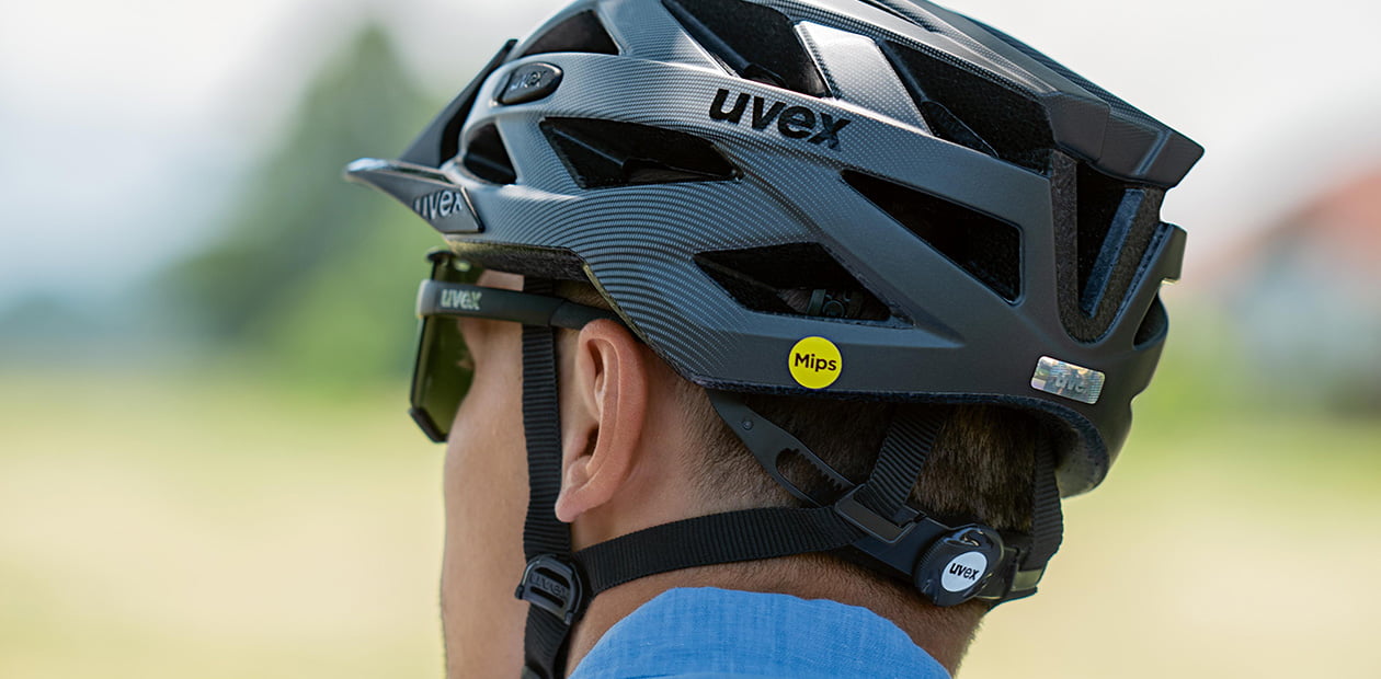 bike helmet mips system OutdoorMaster Adult Recreational Cycling - Aqua Blue,M | Lightweight,Sun Visor,Two Removable Liners & Ventilation in Multi-Environment With precise ventilation ports and internal channels to control air intake and release at both low and high speeds Persist Mips Bike Helmet -