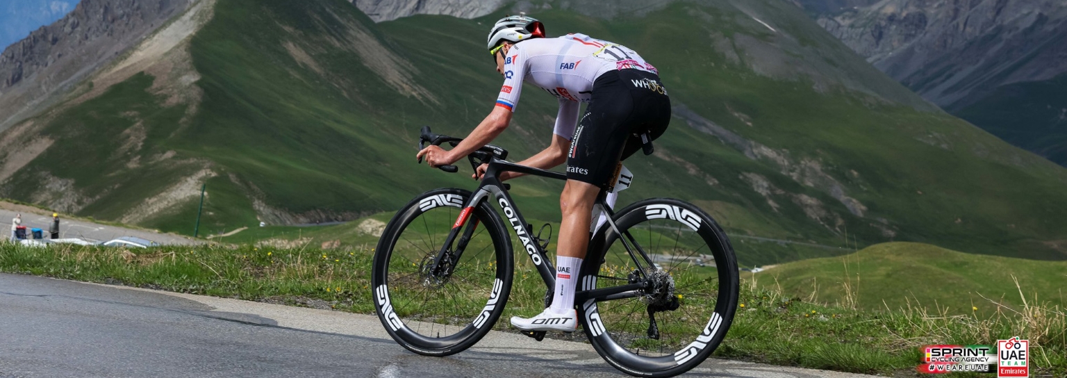 Photo d'action prise lors du « Tour de France » : un participant à la course