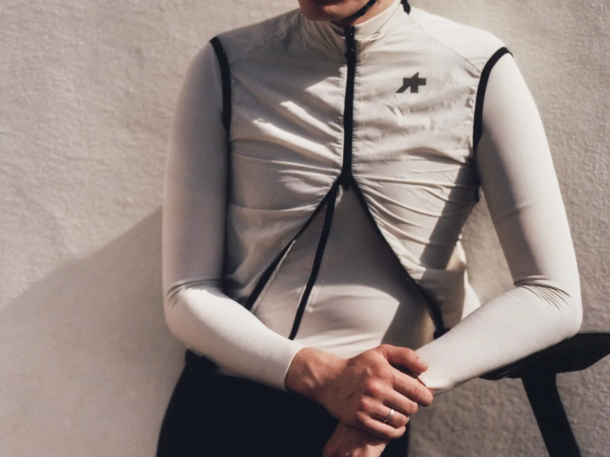 Assos outfit for 16–20 °C