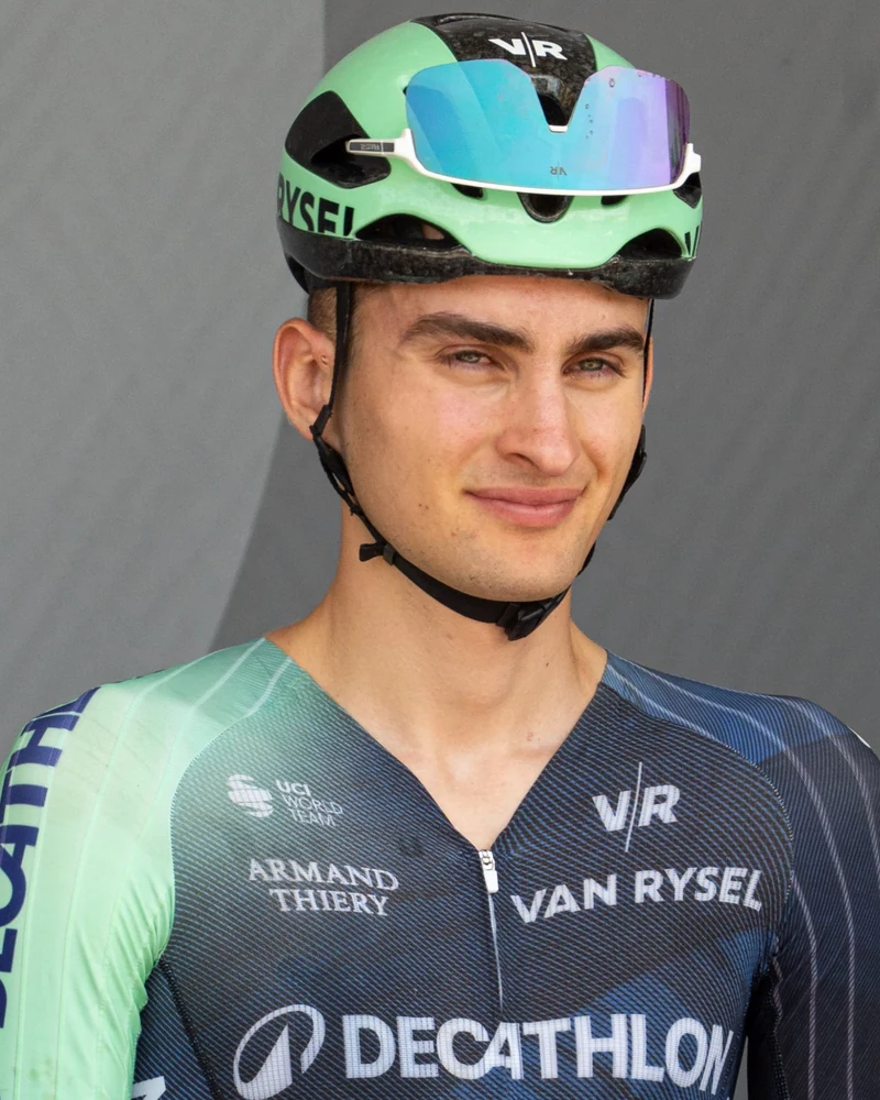 Paul Seixas im Trikot von Decathlon CMA CGM bei der Tour de France 2026